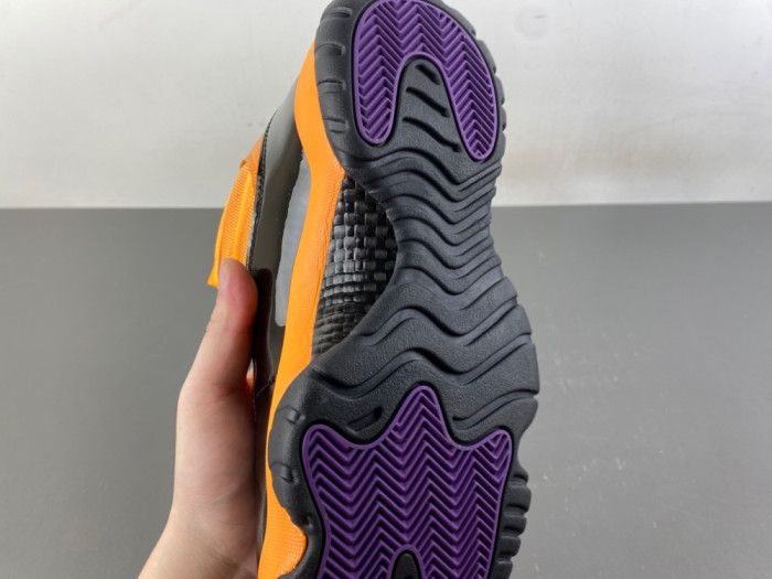 Air Jordan 11 CT8012-700