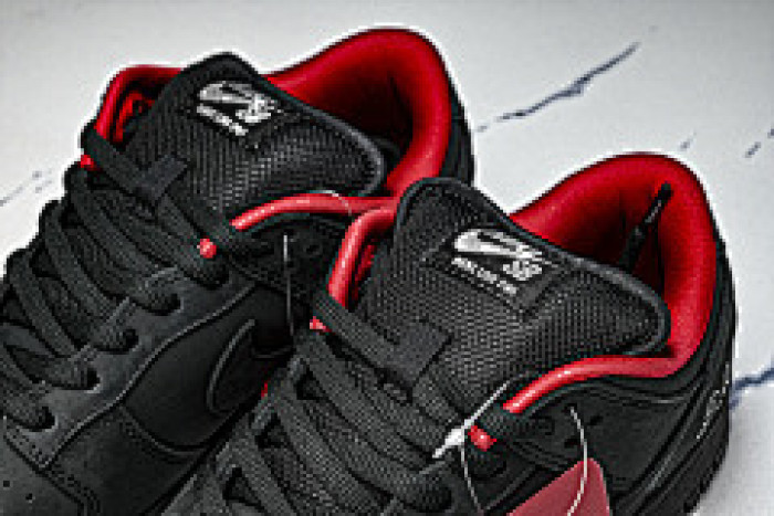 Nike SB Dunk Low Svp*me 94 Black HQ8487-001