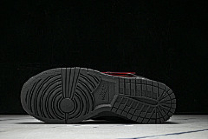 Nike SB Dunk Low Svp*me 94 Black HQ8487-001