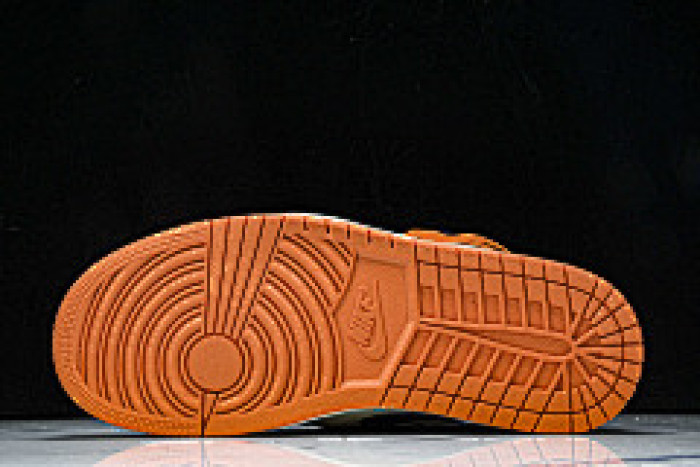 ( 2025 ) Air Jordan 1 High OG “Shattered Backboard” DZ5485-008