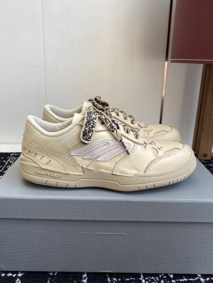 BL Hamptons Worn-Out BHW-8