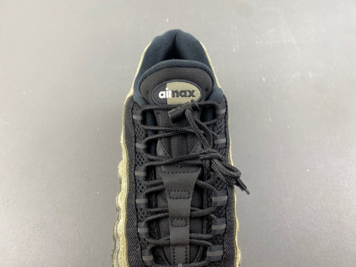 Nike Air Max 95 SP Undefeated Geo La Brea Medium Olive IB4523-200