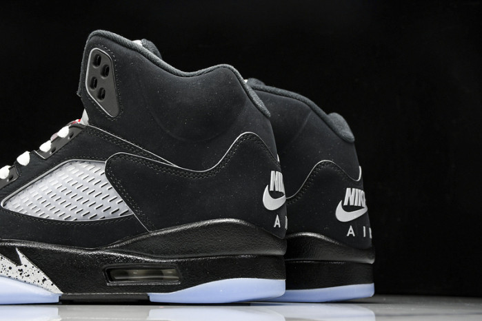 (2025) Air Jordan 5 “Black Metallic Reimagined” HF3975-001