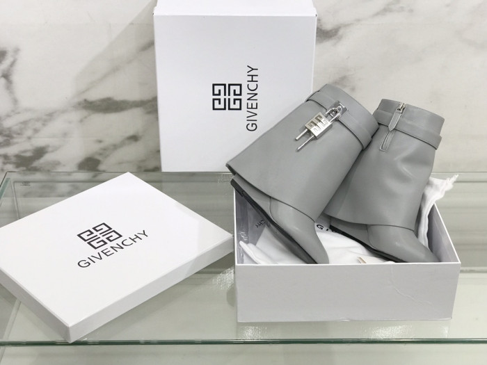 GIVEN*CHY SNEAKERS GV-18