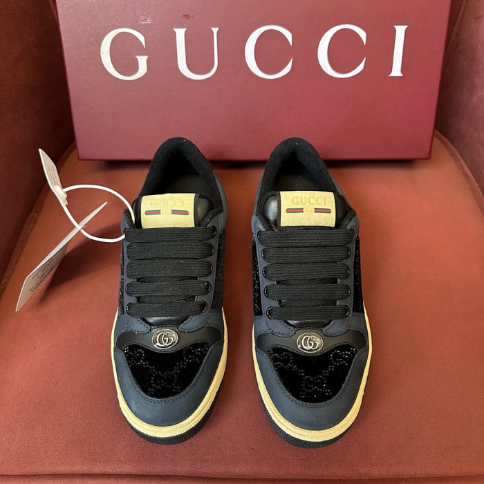 LOW-TOP SNEAKER 90656