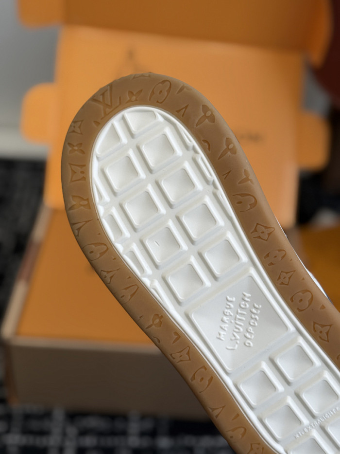 LOVT SNEAKER lv-522