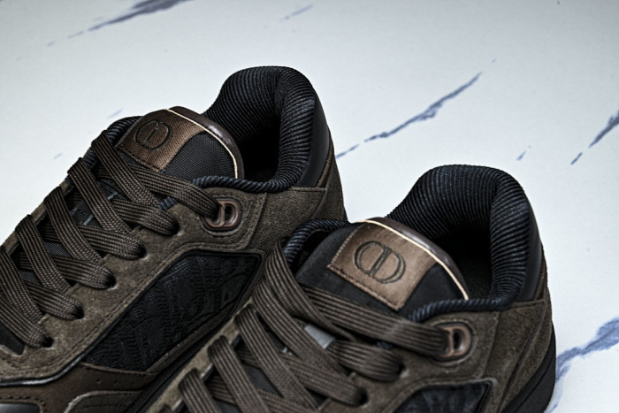 DR B27 LOW-TOP SNEAKERS DR-203