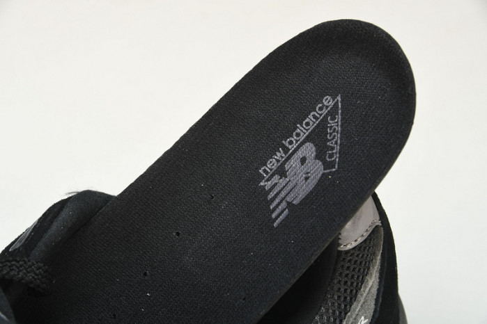 New Balance 2002R M2002RR1
