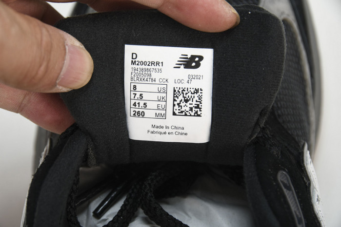 New Balance 2002R M2002RR1