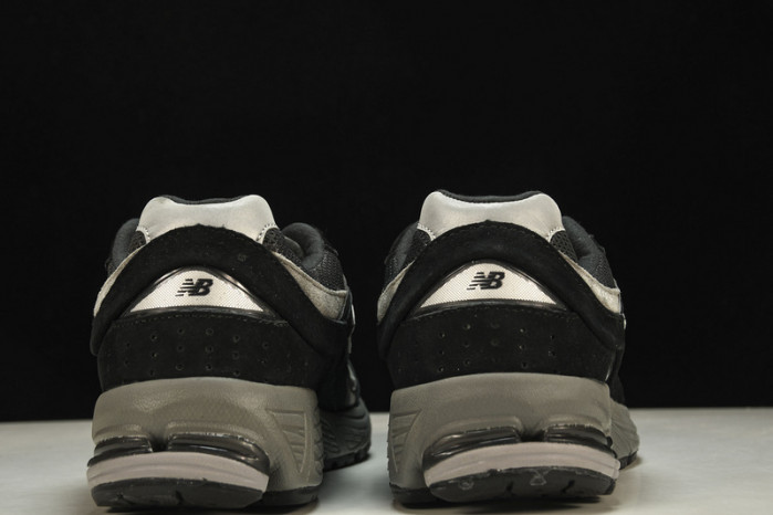 New Balance 2002R M2002RR1