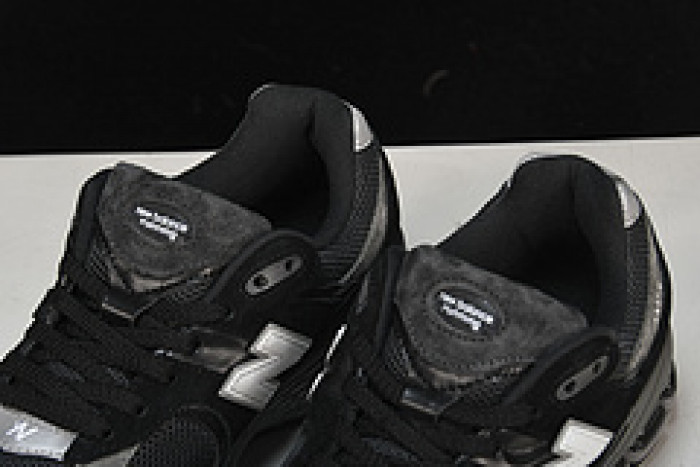 New Balance 2002R M2002RR1