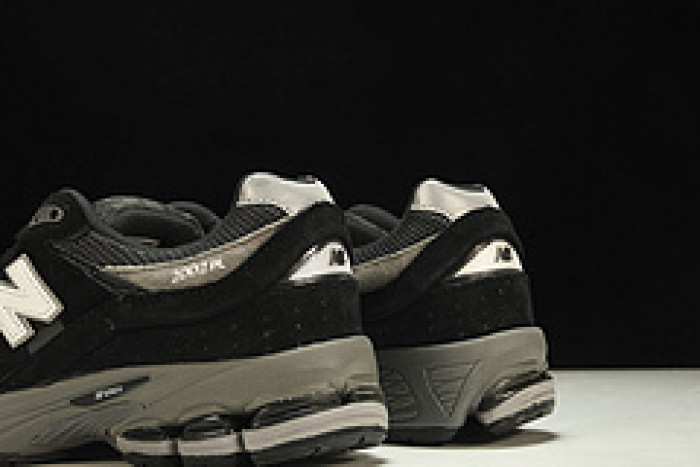 New Balance 2002R M2002RR1