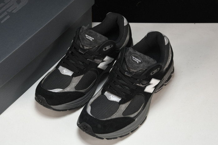New Balance 2002R M2002RR1