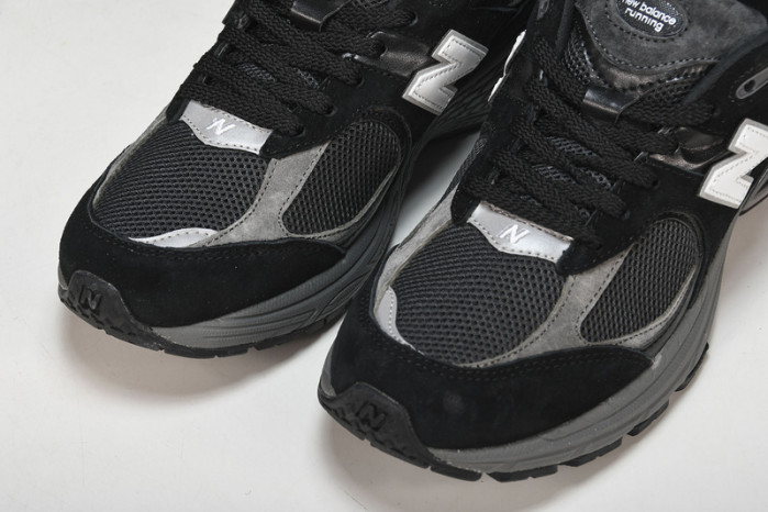 New Balance 2002R M2002RR1