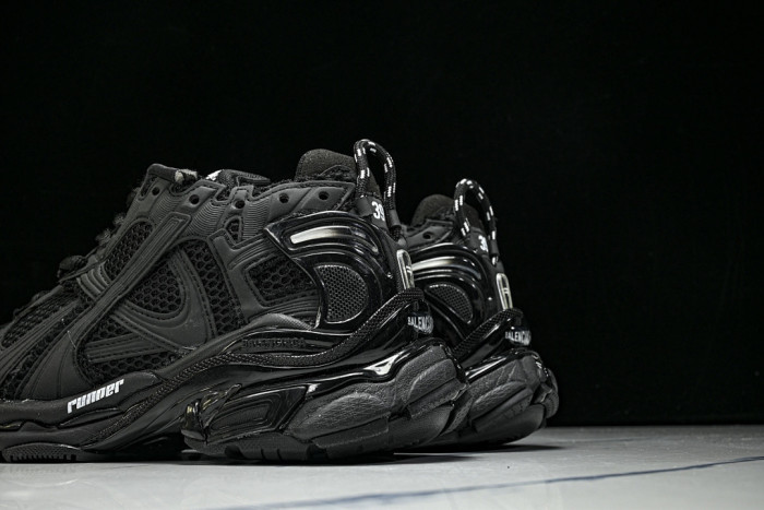 BL RUNNER SNEAKERS (MATTE) W3RBT 1000