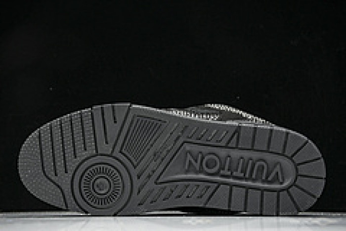 LOVT SNEAKER lv-256