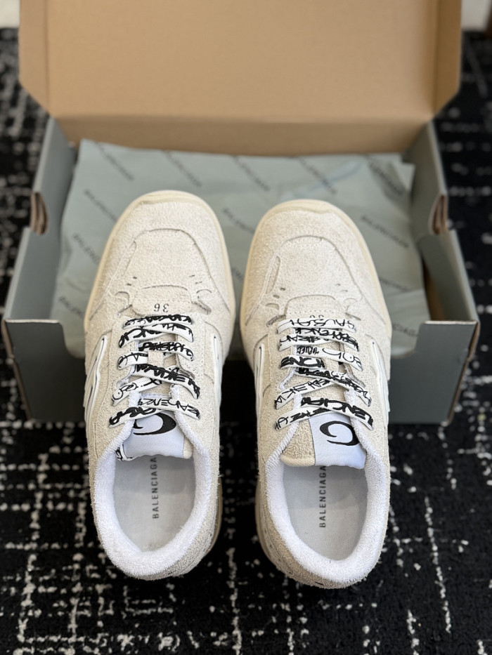 BL Hamptons Worn-Out BHW-17