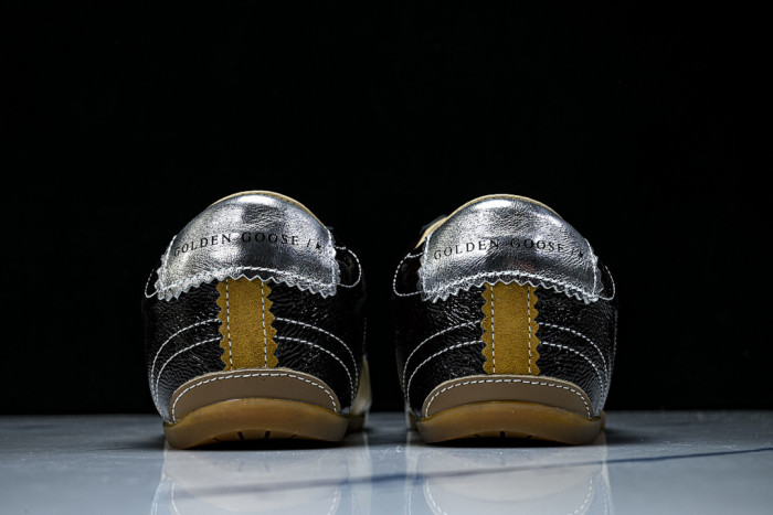 GGDB SNEAKERS 120249