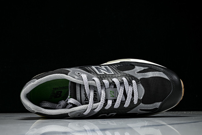 New Balance 991v2 MiUK Up There U991UT2