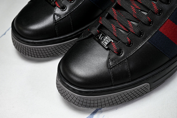 GI ACE EMBROIDERED LOW-TOP SNEAKER 90663