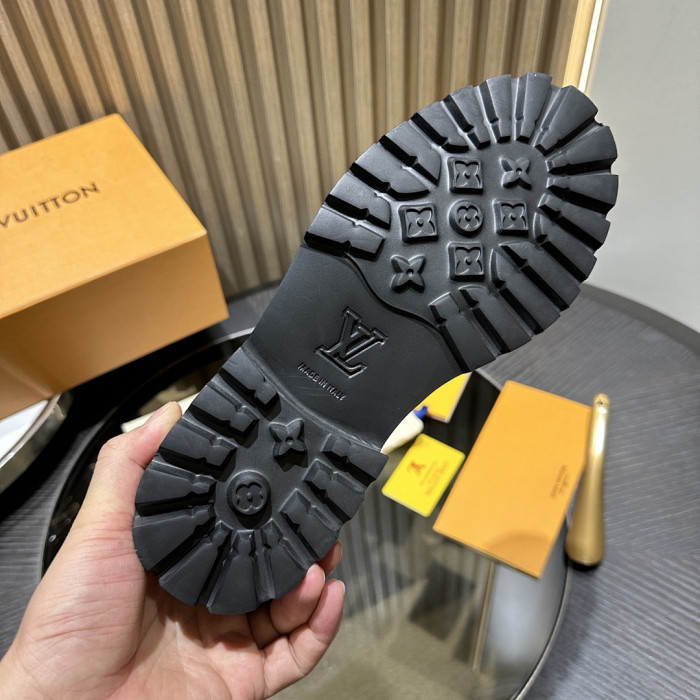 LOVT SNEAKER lv-599