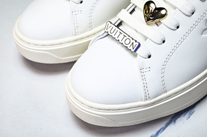 LOVT SNEAKER LV-606
