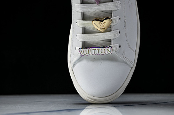 LOVT SNEAKER LV-606