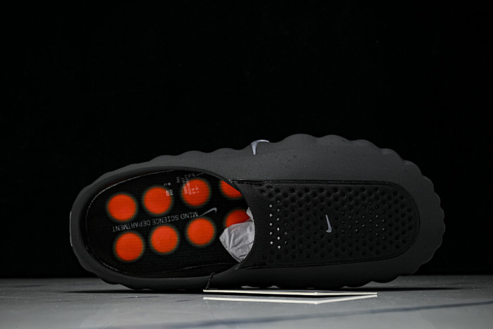 Nike Mind 001 
