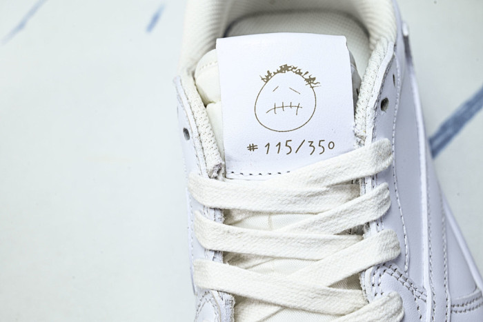 Travis Scott x Air Jordan 1 Low TD1228-111