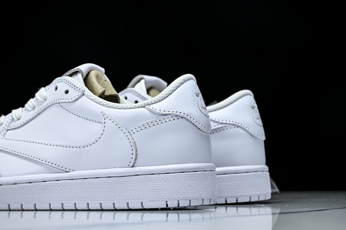 Travis Scott x Air Jordan 1 Low TD1228-111