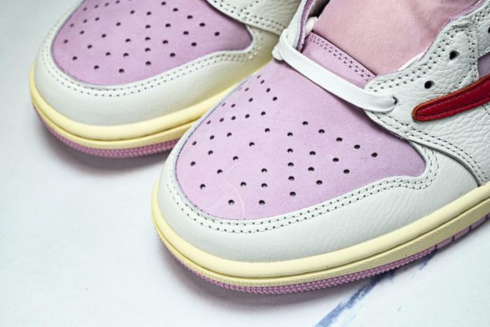 Travis Scott × AJ1 Low "Shy Pink" IQ7604-101