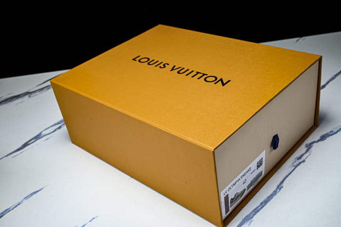 LOVT SNEAKER lv-609