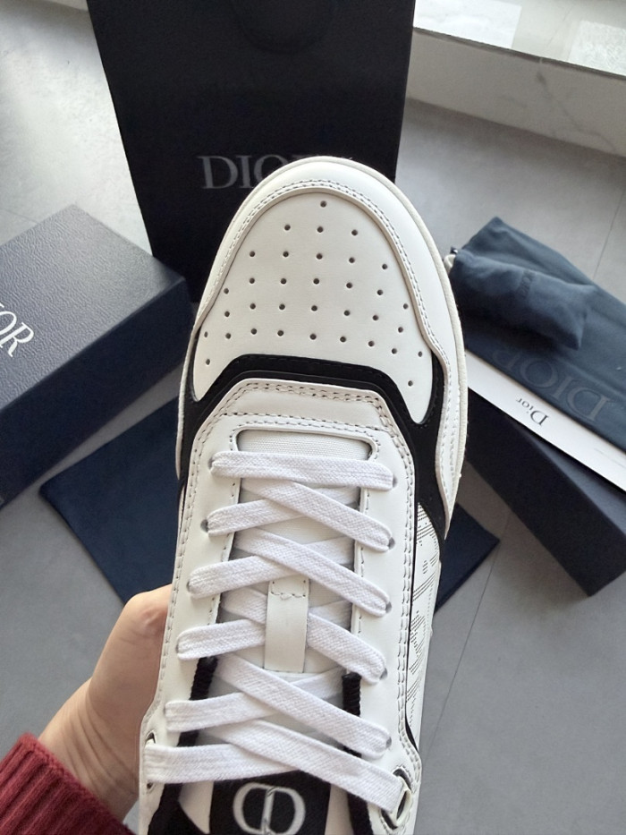DR B27 LOW-TOP SNEAKERS DR-198