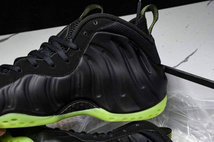 Nike Air Foamposite One Black Volt (CAN GLOW ) HF2902-001