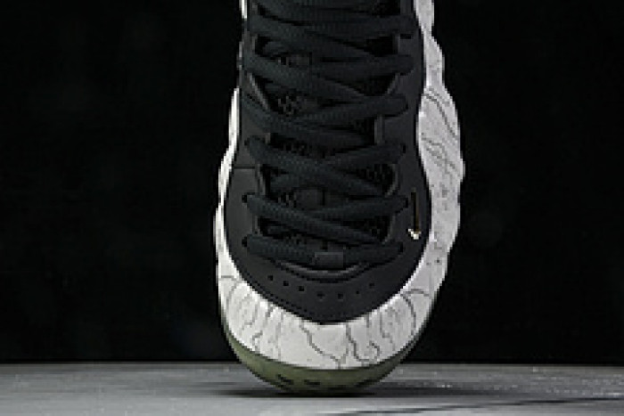 Nike Air Foamposite One Tekken 8 Jin Kazama HF6367-001