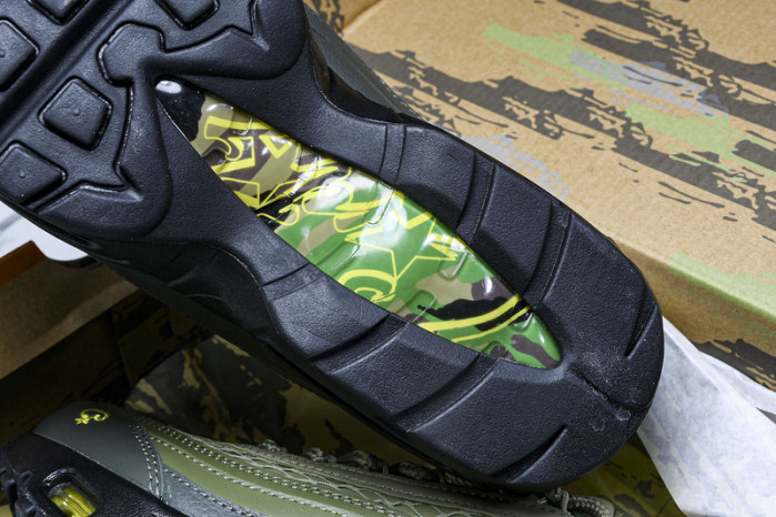 Corteiz x Air Max 95 SP FB2709-300