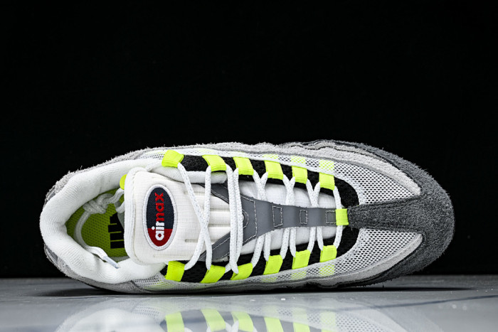Nike Air Max 95 SP Undefeated Geo NYC Neon IB4523-004