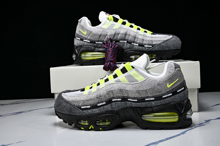 Nike Air Max 95 SP Undefeated Geo NYC Neon IB4523-004