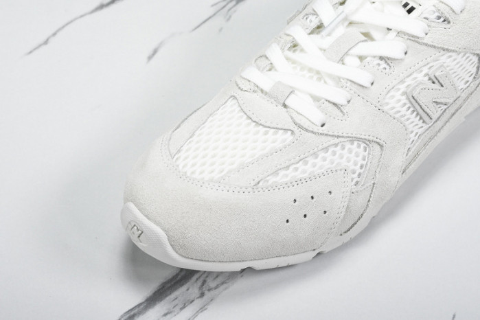 New Balance MIU NB5301