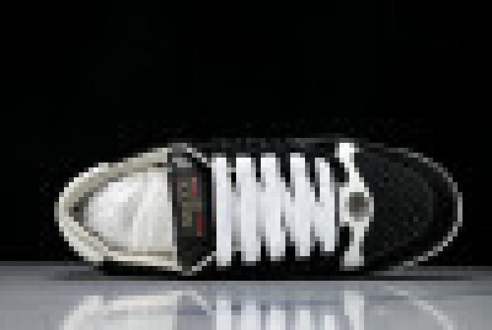 LOW-TOP SNEAKER GC-46