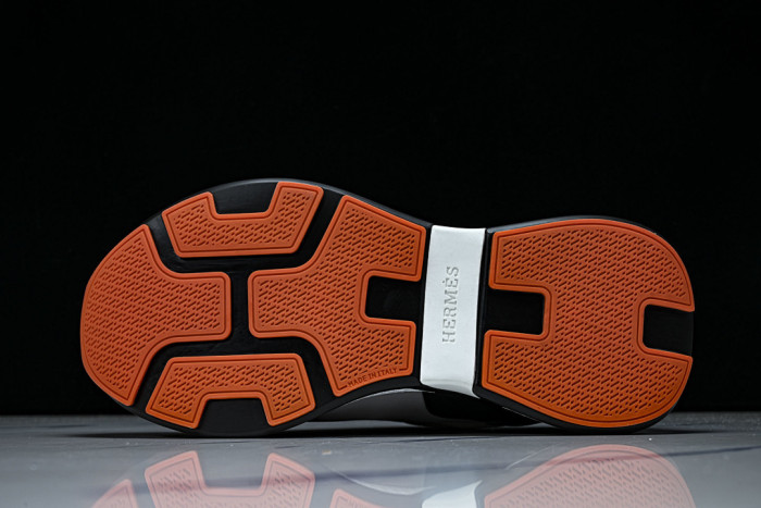 HER SHOES HM-9