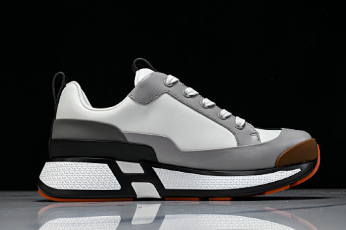HER SHOES HM-9