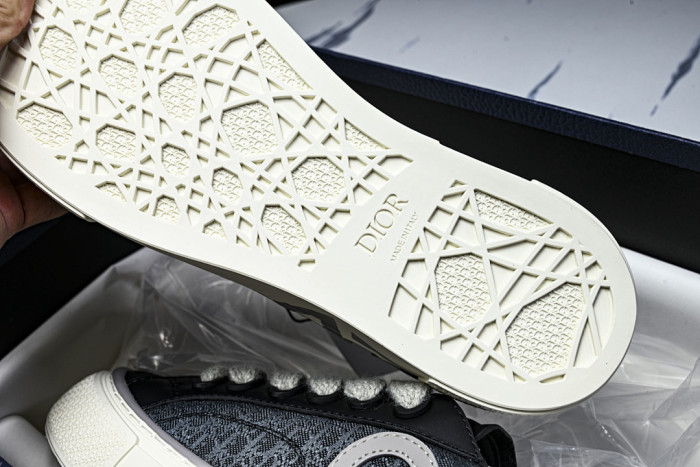DR B33 LOW-TOP SNEAKERS DR-216