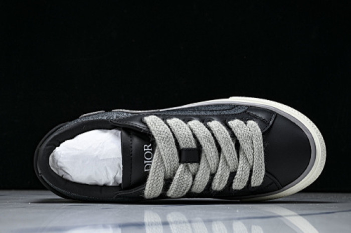 DR B33 LOW-TOP SNEAKERS DR-216