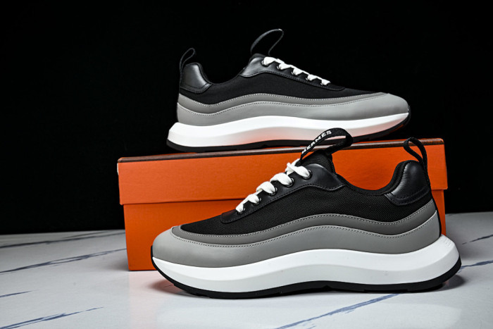 HER SHOES HM-5