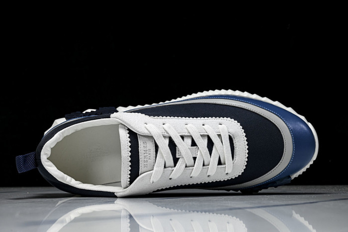 HER SHOES HM-6