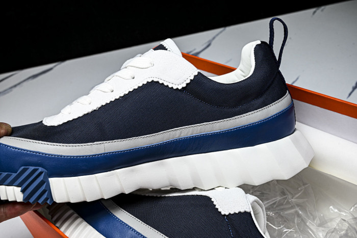 HER SHOES HM-6