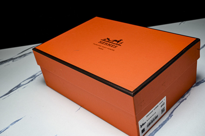 HER SHOES HM-6