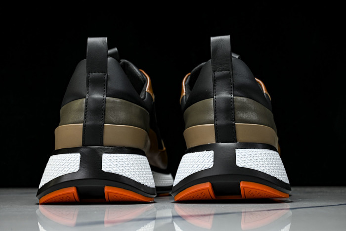 HER SHOES HM-7