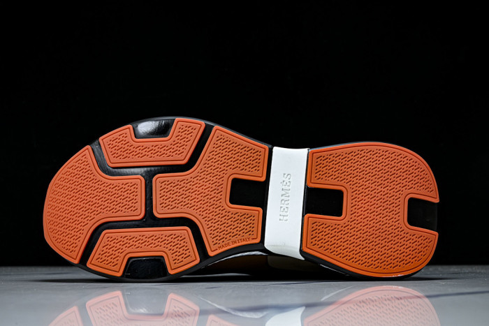 HER SHOES HM-7